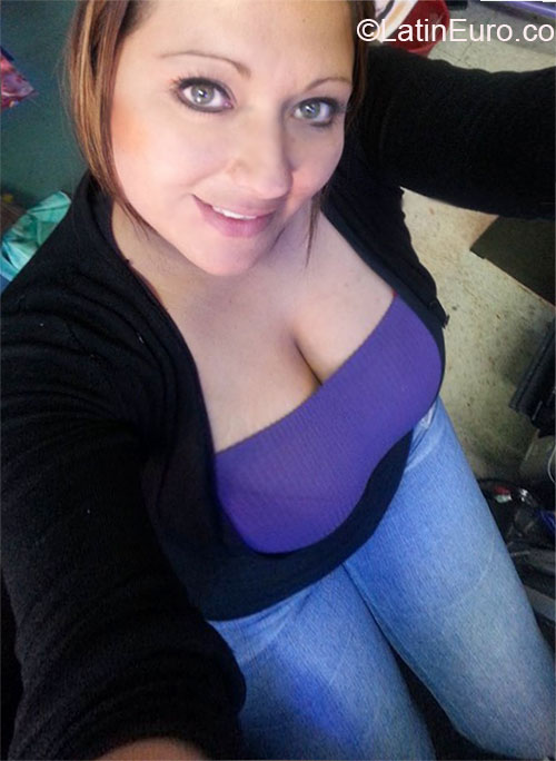 Date this attractive Colombia girl Nina marcela from Bogota CO12533