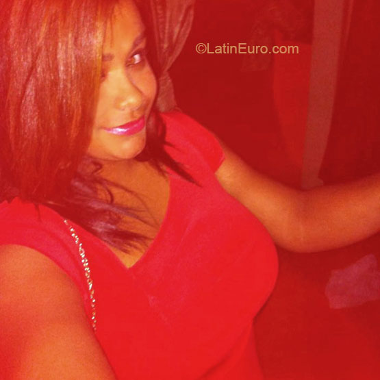 Date this delightful Dominican Republic girl Estephany from Santiago DO15027