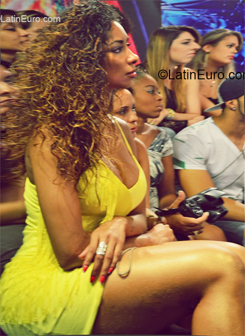 Date this sultry Brazil girl Juliana from Sao Paulo BR7636