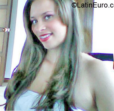 Date this funny Colombia girl Alejandra from Bogota CO12815