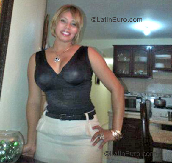 Date this charming Dominican Republic girl Jammy from Santo Domingo DO15464