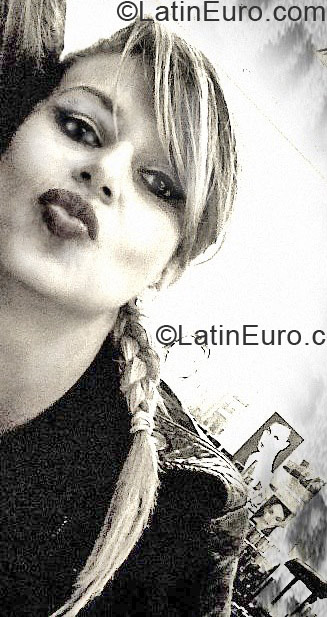 Date this sensual Brazil girl Erica from Sao Paulo BR7716