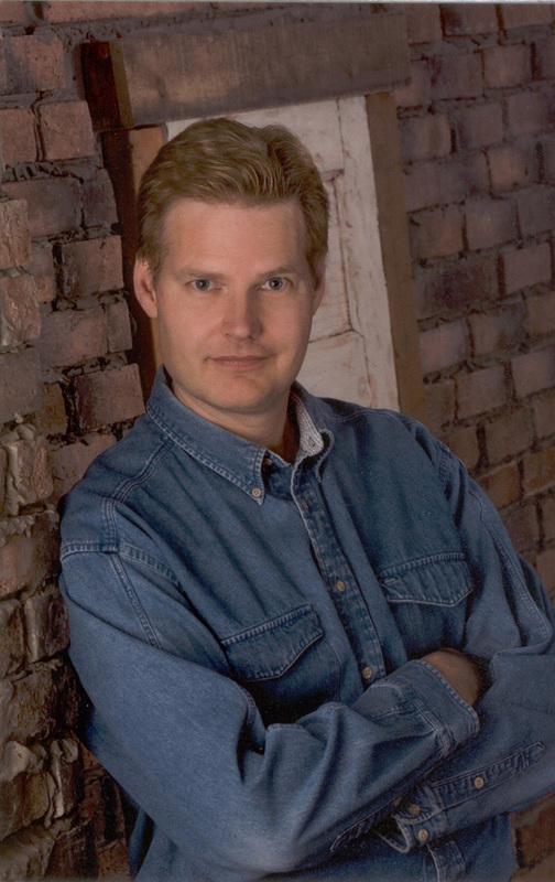 Date this passionate Equatorial Guinea man Burningblue from  CA571