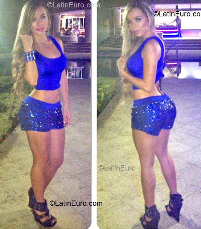 Date this foxy Colombia girl Natalia from Bogota CO12893