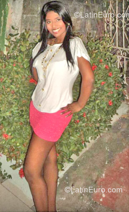 Date this tall Colombia girl Lissett from Cartagena CO12909