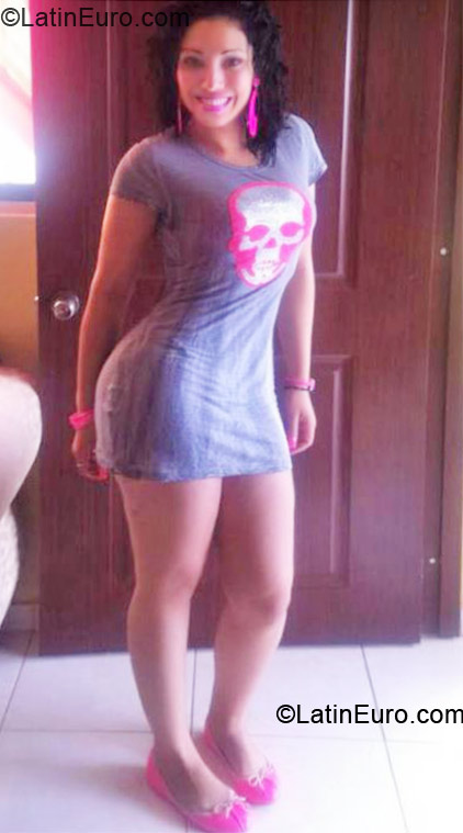 Date this sensual Dominican Republic girl Fanny emely from La Vega DO15671