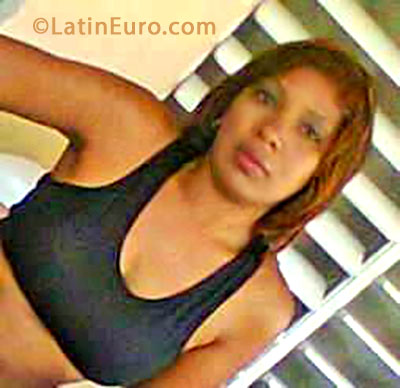 Date this sultry Dominican Republic girl Estebania from Santo Domingo DO15696