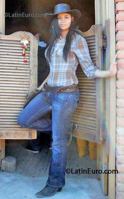 Date this charming Mexico girl Karina from Guadalajara MX1073