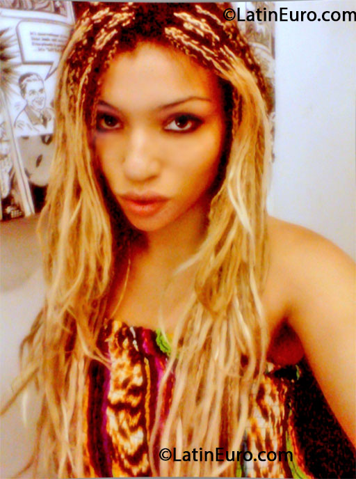 Date this sensual Brazil girl Ana from Juiz De Fora BR7791