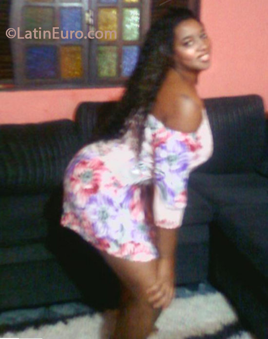 Date this sultry Brazil girl Karina from Vitoria BR7802