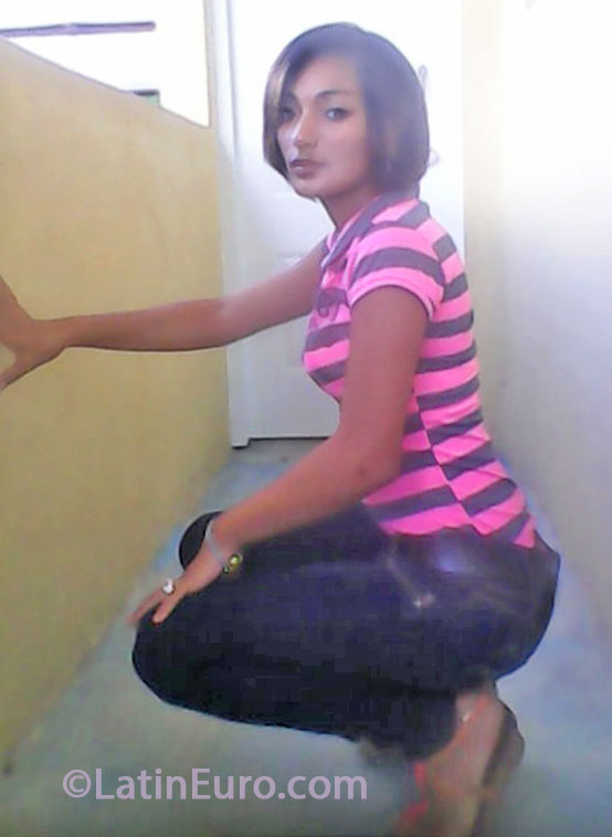 Date this beautiful Dominican Republic girl Isela from Santiago DO15857