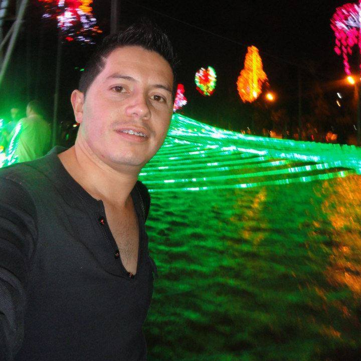 Date this passionate Colombia man JULIAN from Bogota CO13223