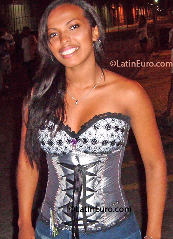 Date this funny Brazil girl Aline from Belem BR7868