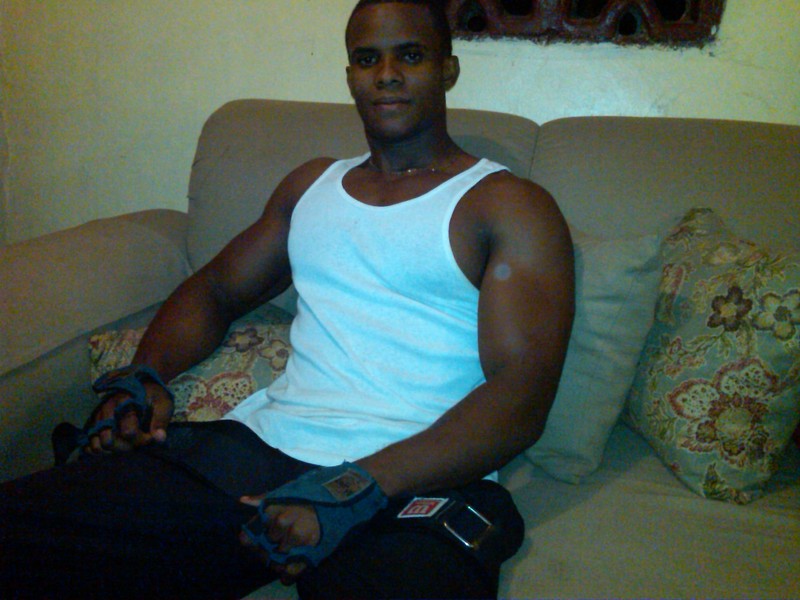 Date this nice looking Dominican Republic man Gabriel from Santo Domingo DM70