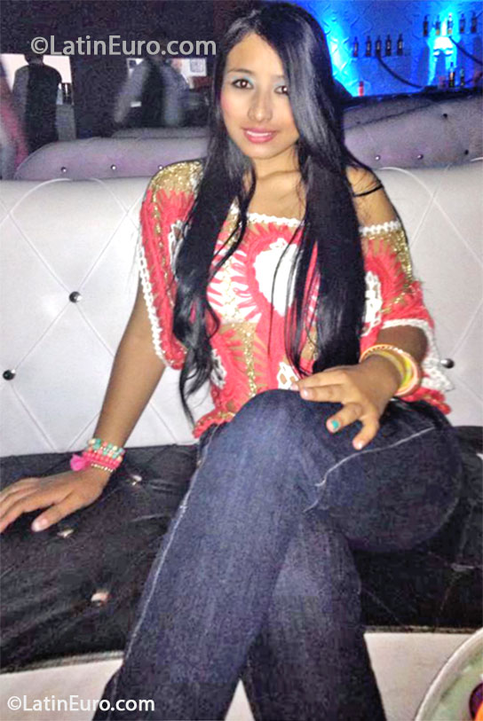 Date this pretty Colombia girl Sara from Cali CO13340