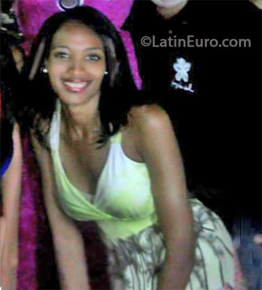 Date this exotic Brazil girl Ana from Rio De Janeiro BR7918