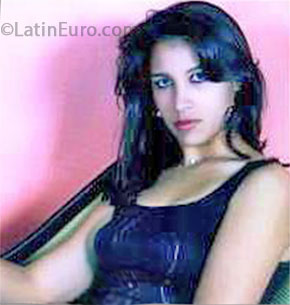 Date this passionate Brazil girl Silvana from Curitiba BR7922