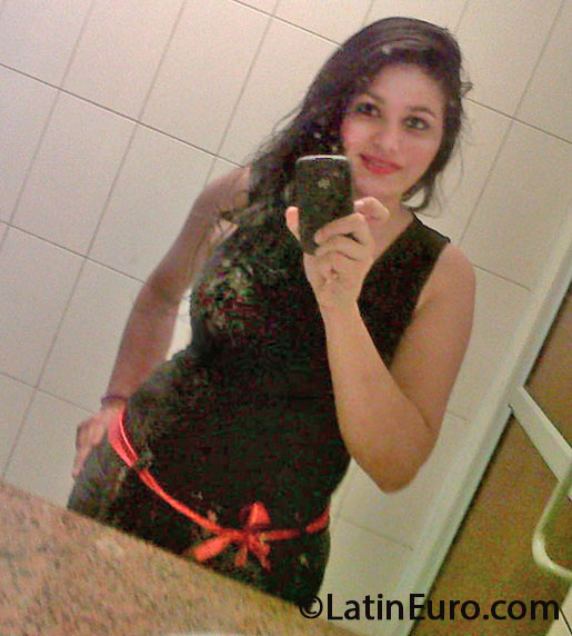 Date this gorgeous Honduras girl Yerina from Puerto Cortes HN858