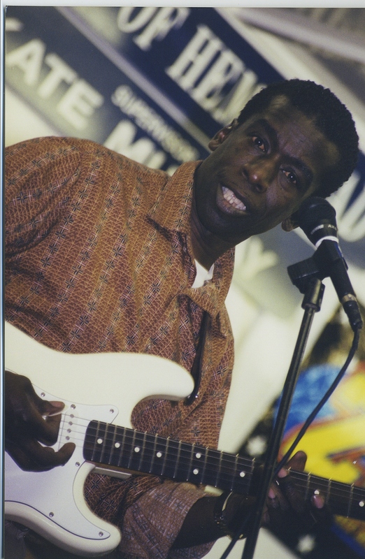 Date this voluptuous United States man Guitarman13 from Long Island US14365