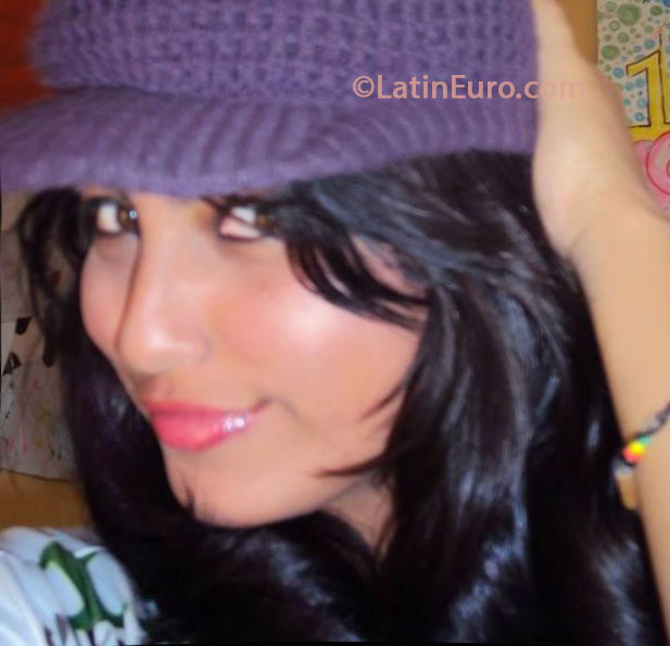 Date this funny Colombia girl Wendy from Cali CO13421