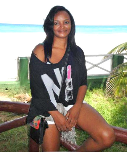 Date this pretty Colombia girl Dina10 from Cartagena CO13460