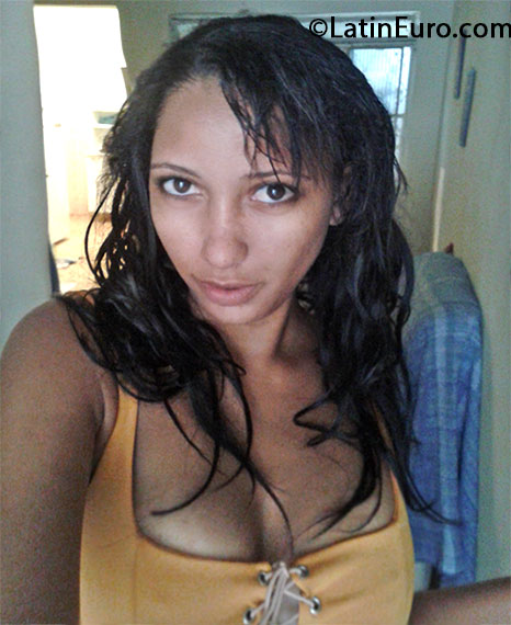 Date this funny Brazil girl Vanessa from Rio De Janeiro BR7959