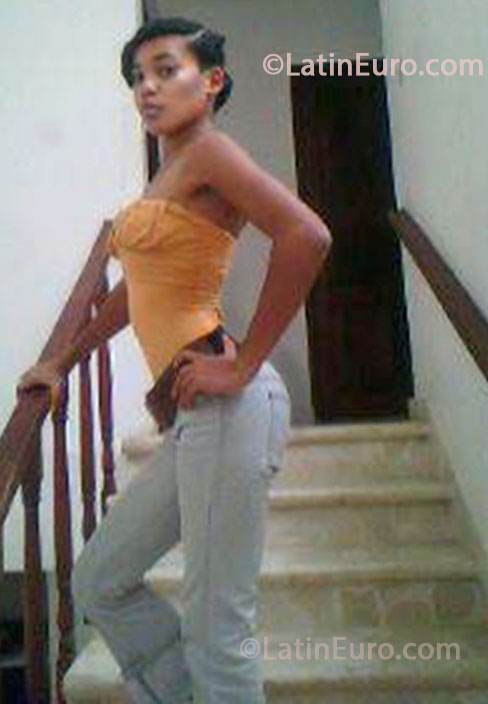 Date this hot Dominican Republic girl Keymirlyn from Santo Domingo DO16595