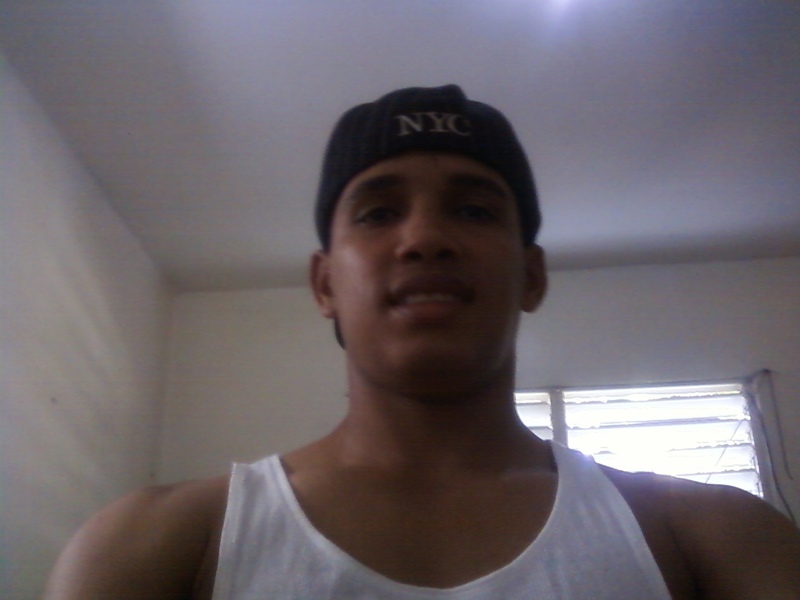 Date this good-looking Dominican Republic man Deivi from Santo Domingo DO16862