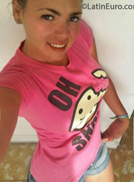Date this charming Colombia girl Mariam from Pereira CO13726