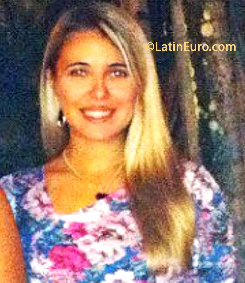 Date this funny Brazil girl Monique from Manaus BR8057