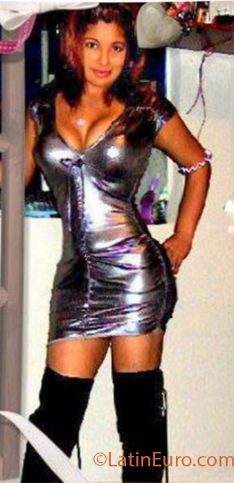 Date this athletic Colombia girl Alejandra from Bogota CO13849