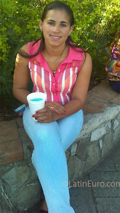 Date this good-looking Dominican Republic girl Dolki from La Vega DO17081