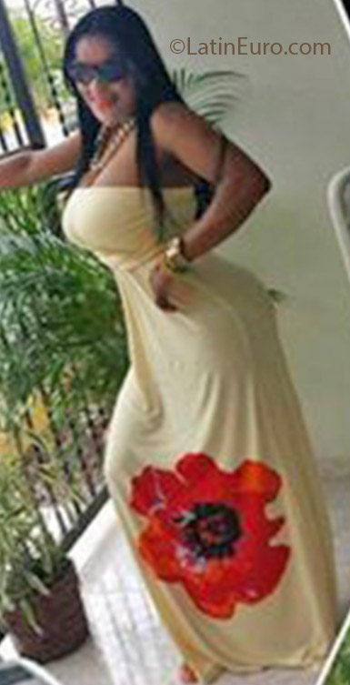 Date this cute Dominican Republic girl Awelda from salcedo DO17095