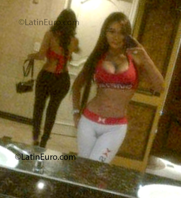 Date this beautiful Ecuador girl Linda from Guayaquil EC161