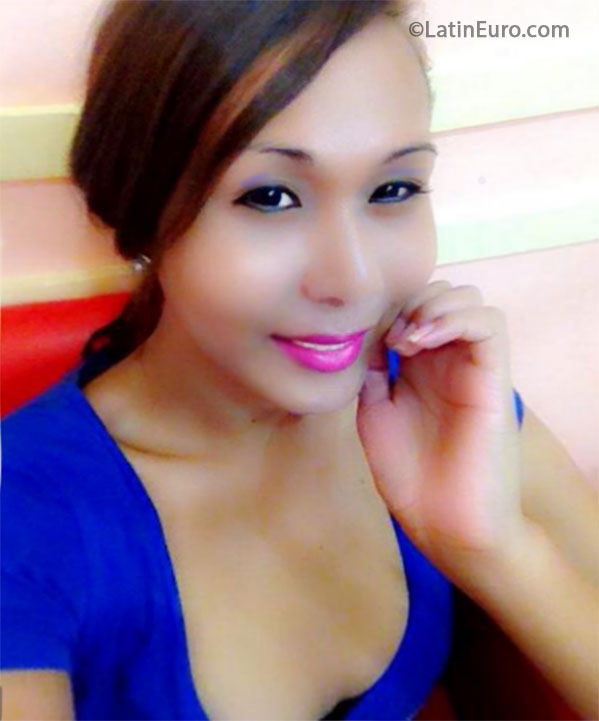 Date this gorgeous Philippines girl Nicepretty26 from Cebu PH580