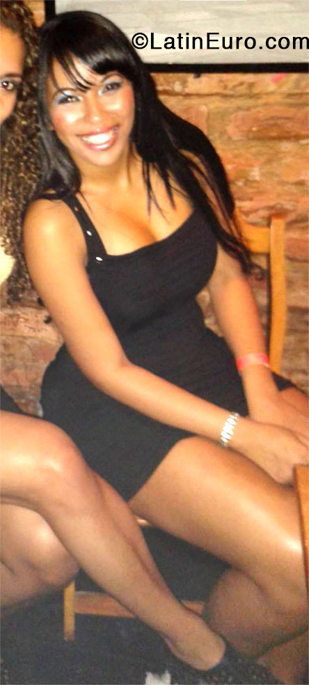 Date this beautiful Brazil girl Shirley from Rio De Janeiro BR8148