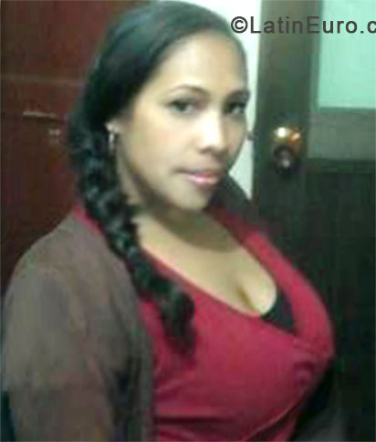 Date this lovely Colombia girl Gladys from Bogota CO14192