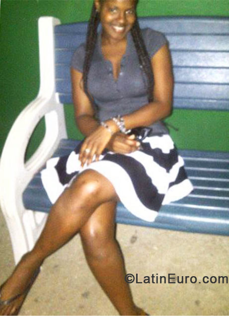 Date this young Jamaica girl Melesa from Kingston JM1318