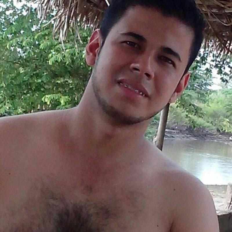 Date this hard body Colombia man Santiago from Bucaramanga CO14273