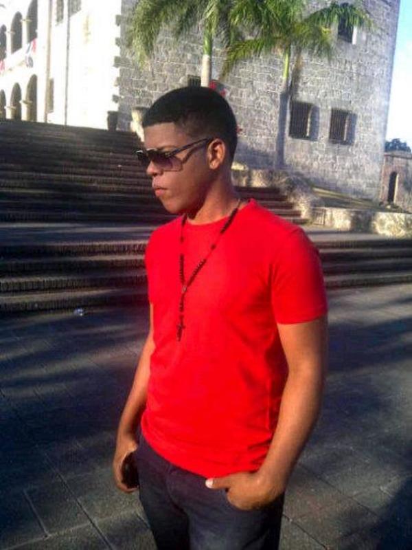 Date this stunning Dominican Republic man Isac alberto from Santodomingp DO17540