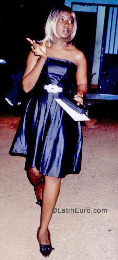 Date this young Cameroon girl Essama from Yaounde CM173