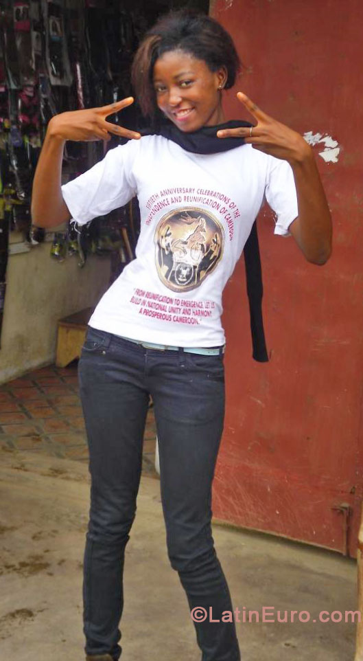 Date this good-looking Cameroon girl Olivia from Buea CM174