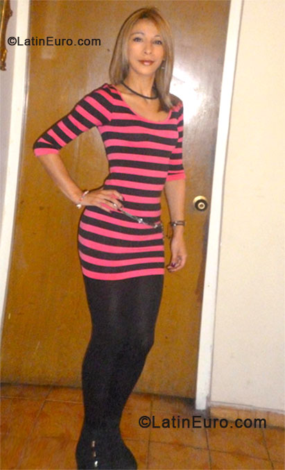 Date this cute Colombia girl Lucia from Bogota CO14371