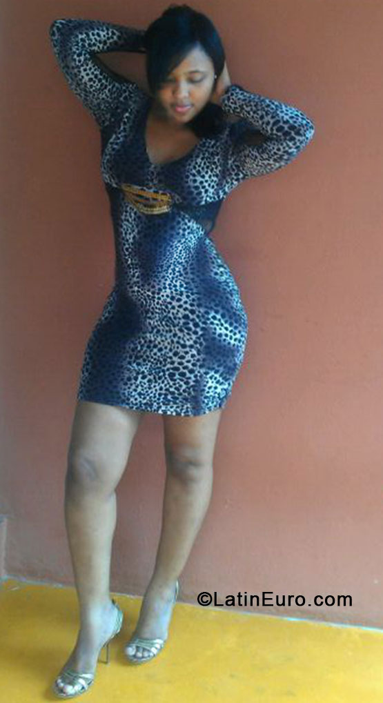 Date this pretty Dominican Republic girl Pilar from Santiago DO17678