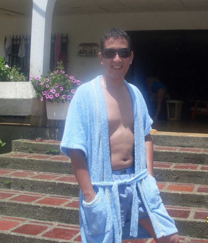 Date this pretty Colombia man Sebastian from Manizales CO14413