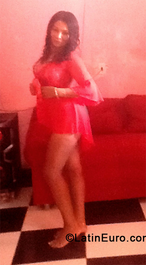 Date this lovely Brazil girl BR7231 from Rio De Janeiro BR8240