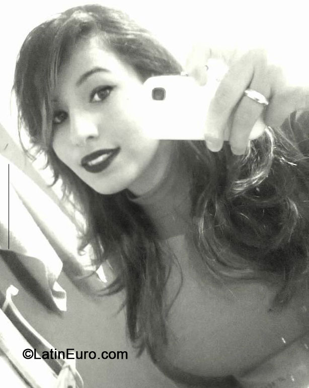 Date this fun Brazil girl Alice from Ponta Grossa BR8265