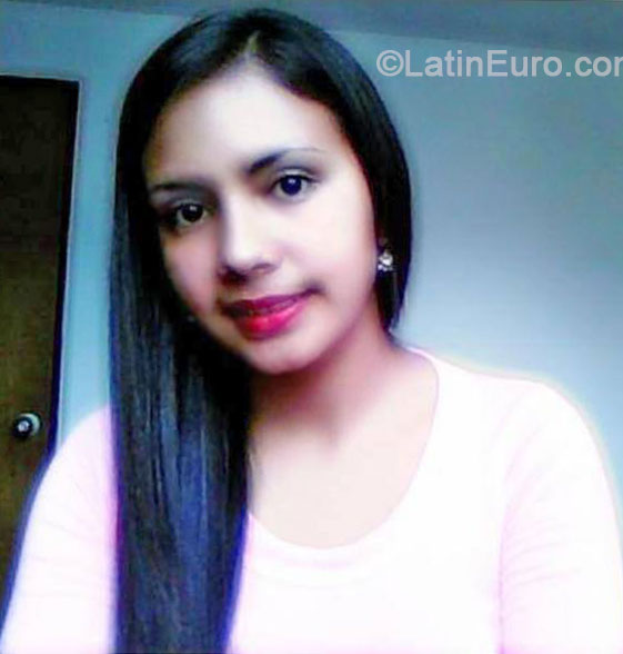 Date this hot Colombia girl Marlyn from Pamplona CO14544