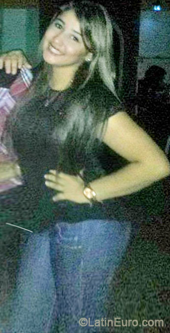 Date this voluptuous Colombia girl Eliana from Monteria CO14551