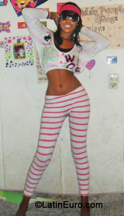 Date this cute Colombia girl Alejandra from Cali CO14613
